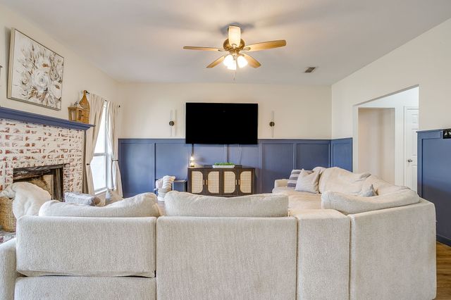 518 Lone Star Street, Joshua, TX 76058