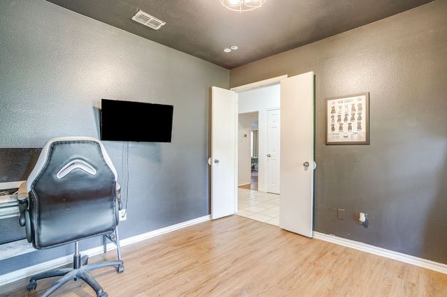 518 Lone Star Street, Joshua, TX 76058