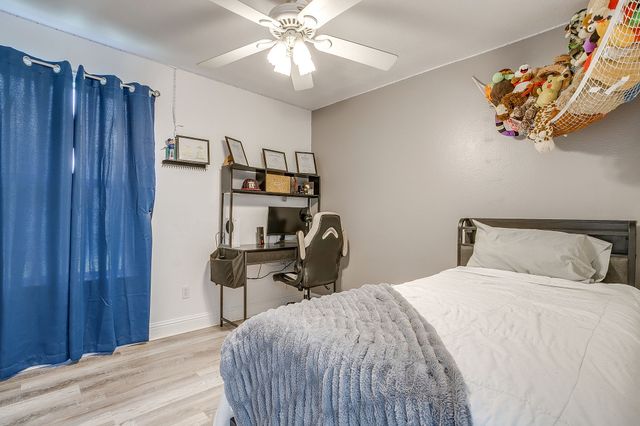 518 Lone Star Street, Joshua, TX 76058