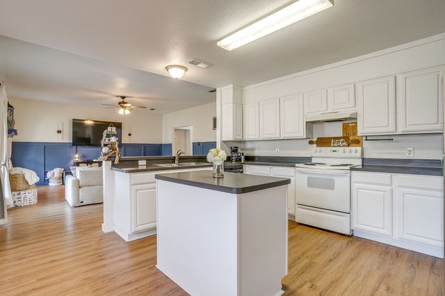 518 Lone Star Street, Joshua, TX 76058