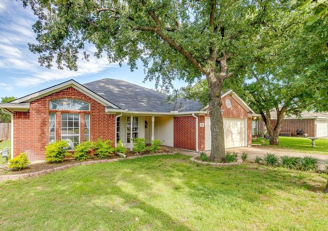 518 Lone Star Street, Joshua, TX 76058