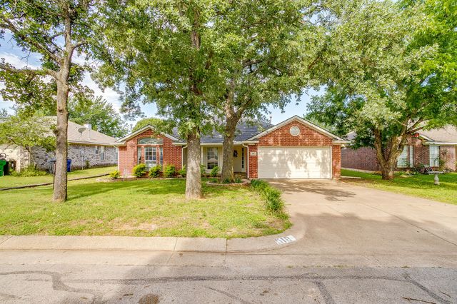 518 Lone Star Street, Joshua, TX 76058