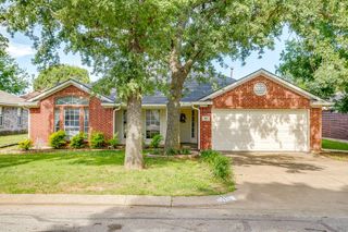 518 Lone Star Street, Joshua, TX 76058