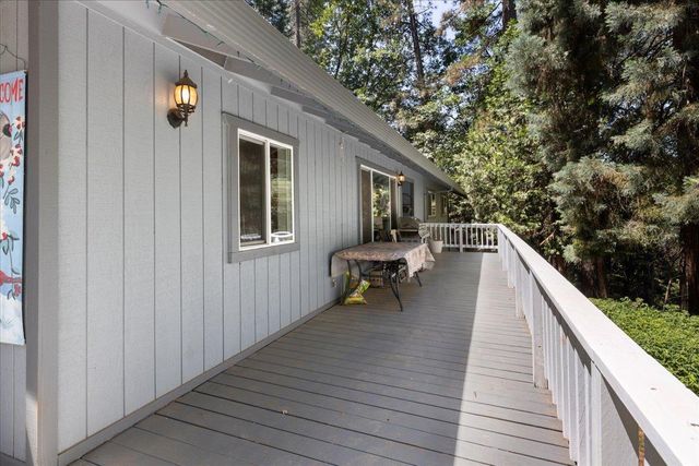 12709 Francis Dr, Grass Valley, CA 95949