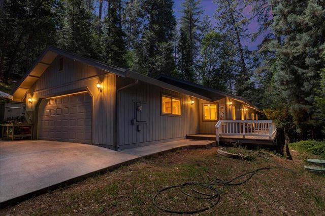 12709 Francis Dr, Grass Valley, CA 95949