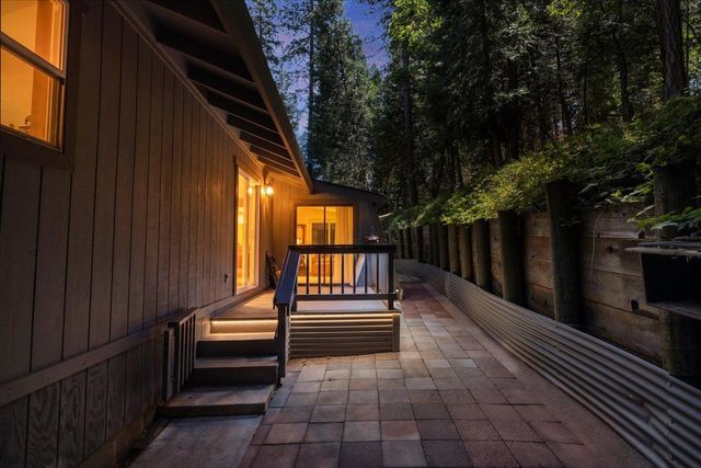 12709 Francis Dr, Grass Valley, CA 95949