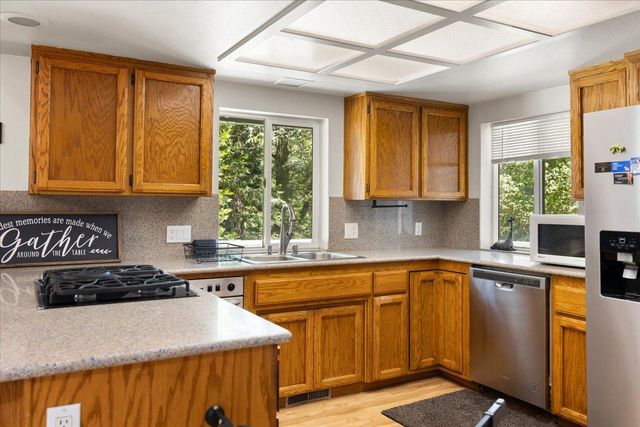 12709 Francis Dr, Grass Valley, CA 95949