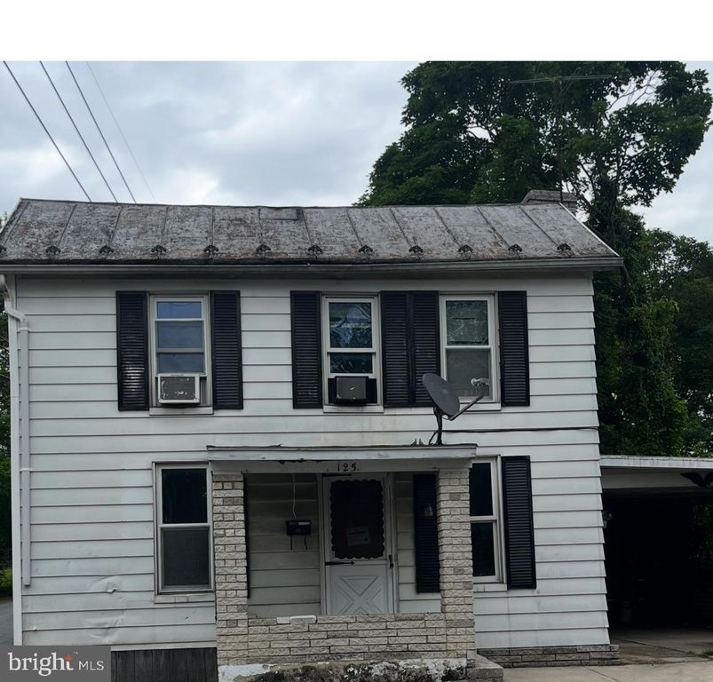 125 N WASHINGTON STREET, Shippensburg, PA 17257
