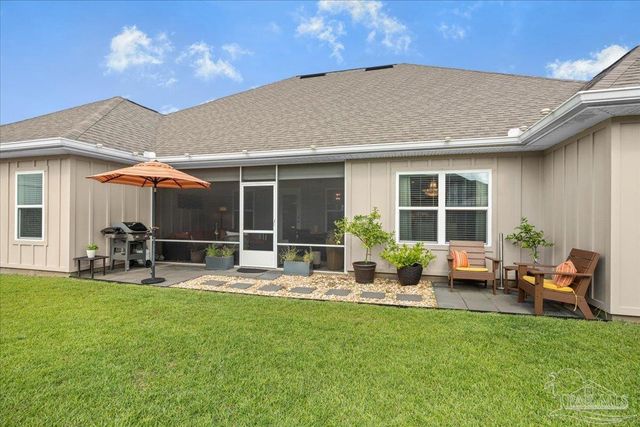 1947 Refuge Cir, Gulf Breeze, FL 32563