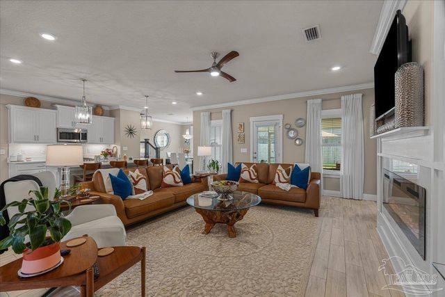 1947 Refuge Cir, Gulf Breeze, FL 32563