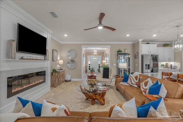 1947 Refuge Cir, Gulf Breeze, FL 32563