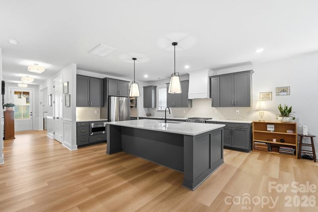 3041 Kinger Lane, Matthews, NC 28105