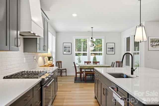 3041 Kinger Lane, Matthews, NC 28105