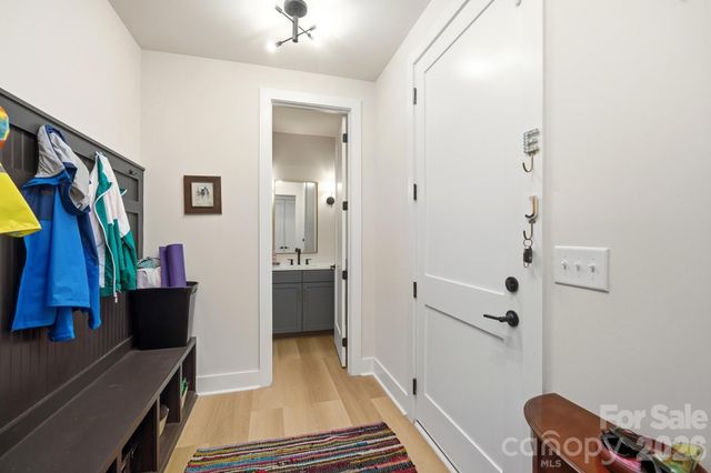 3041 Kinger Lane, Matthews, NC 28105