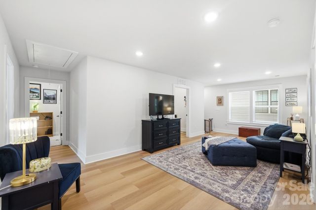 3041 Kinger Lane, Matthews, NC 28105