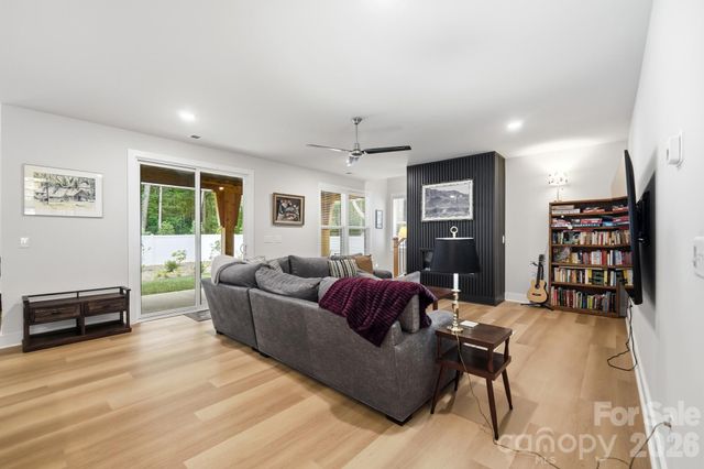 3041 Kinger Lane, Matthews, NC 28105