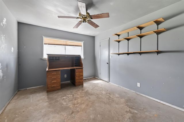 7411 Highway 36, Jones Creek, TX 77541