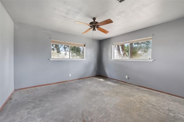 7411 Highway 36, Jones Creek, TX 77541