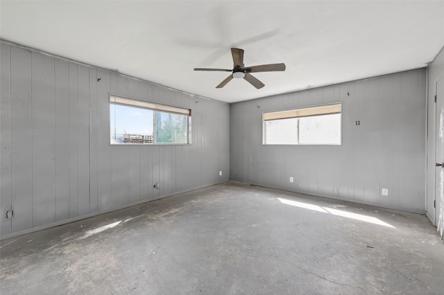 7411 Highway 36, Jones Creek, TX 77541