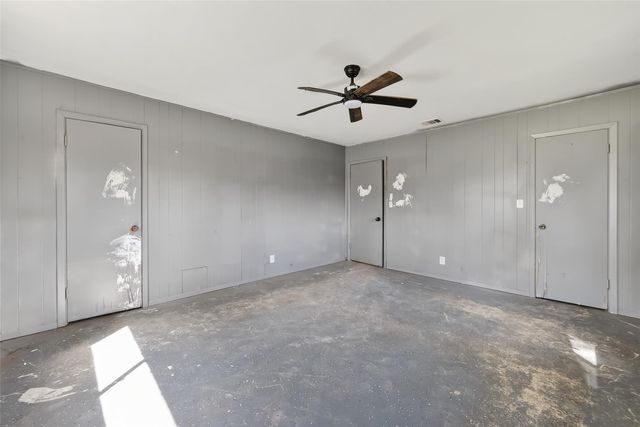 7411 Highway 36, Jones Creek, TX 77541