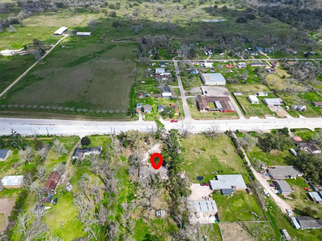 7411 Highway 36, Jones Creek, TX 77541