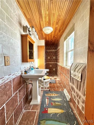 116 River Road, Hammond, NY 13646