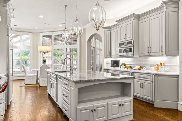 48 Kennington Court, Dallas, TX 75248