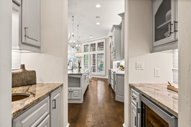 48 Kennington Court, Dallas, TX 75248