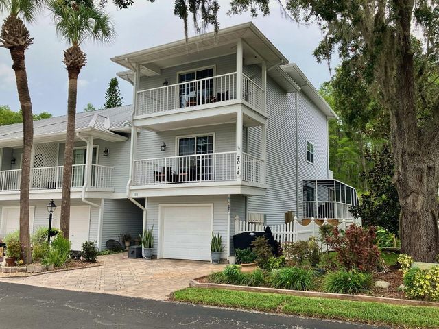 2015 VISTA DEL SOL CIRCLE 108, Lutz, FL 33558