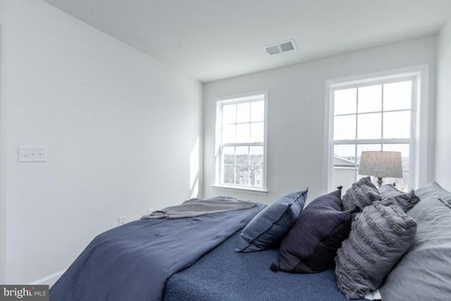 1329 GILMORE ST, Fredericksburg, VA 22401