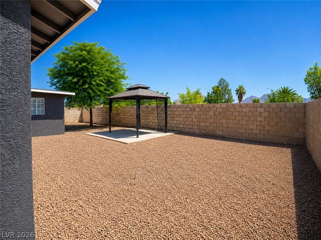2870 South Sandhill Road, Las Vegas, NV 89121