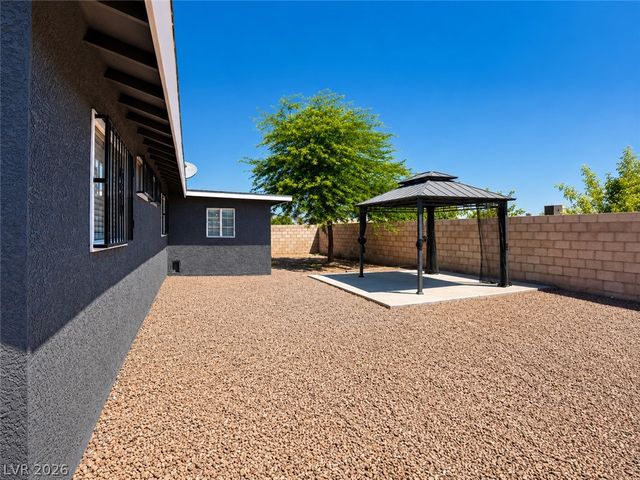 2870 South Sandhill Road, Las Vegas, NV 89121