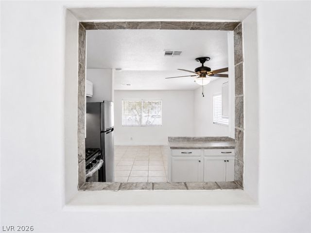 2870 South Sandhill Road, Las Vegas, NV 89121