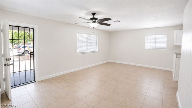 2870 South Sandhill Road, Las Vegas, NV 89121
