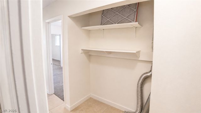 2870 South Sandhill Road, Las Vegas, NV 89121