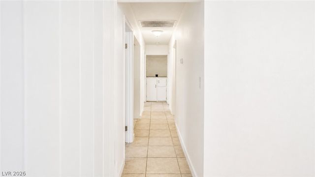 2870 South Sandhill Road, Las Vegas, NV 89121