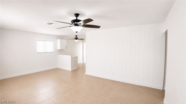 2870 South Sandhill Road, Las Vegas, NV 89121