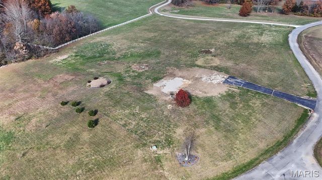 61 Champion Circle, Troy, MO 63379