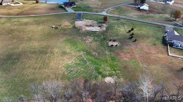 61 Champion Circle, Troy, MO 63379