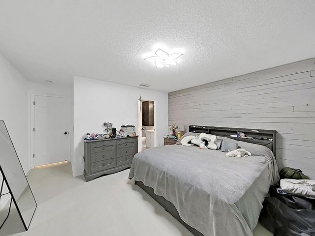 18126 PARADISE POINT DRIVE, Tampa, FL 33647