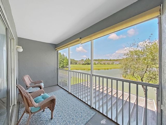 18126 PARADISE POINT DRIVE, Tampa, FL 33647