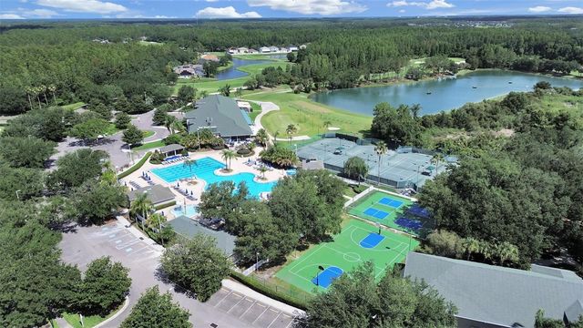 18126 PARADISE POINT DRIVE, Tampa, FL 33647