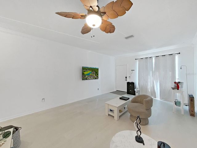 18126 PARADISE POINT DRIVE, Tampa, FL 33647
