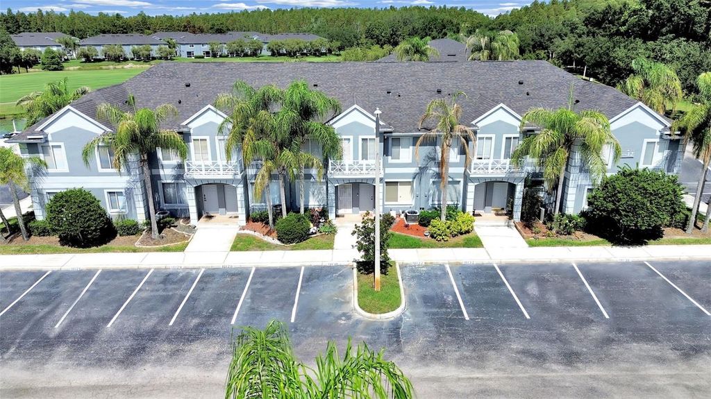 18126 PARADISE POINT DRIVE, Tampa, FL 33647