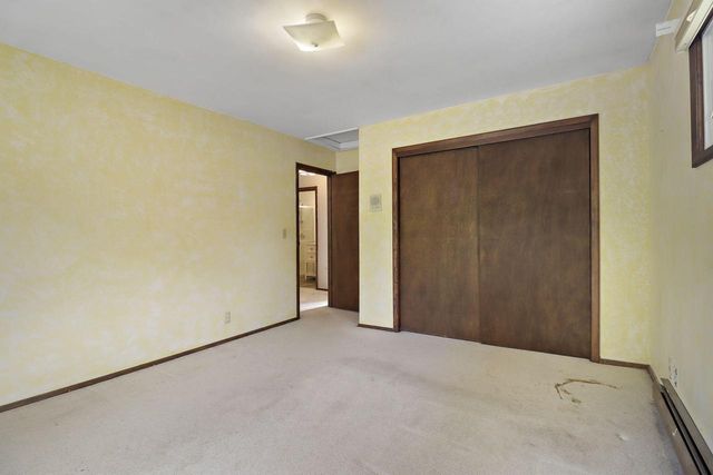 12111 28th AVENUE, Pleasant Prairie, WI 53158