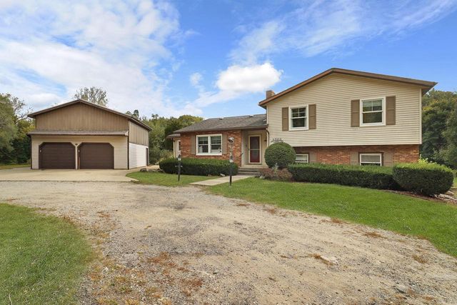 12111 28th AVENUE, Pleasant Prairie, WI 53158