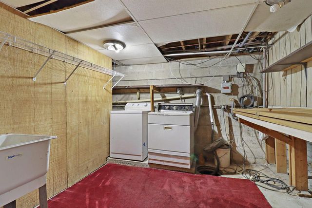 12111 28th AVENUE, Pleasant Prairie, WI 53158