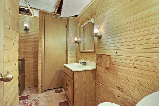 12111 28th AVENUE, Pleasant Prairie, WI 53158