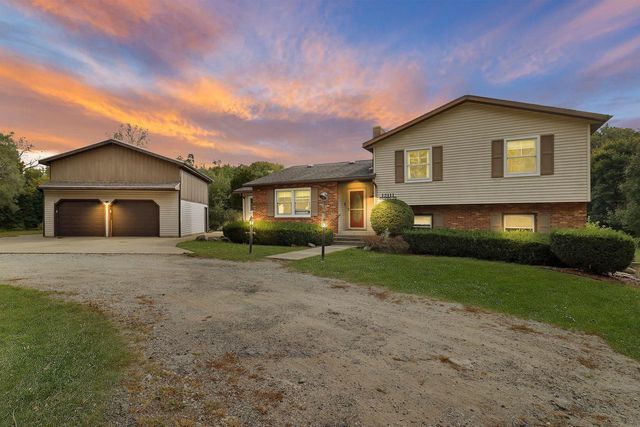 12111 28th AVENUE, Pleasant Prairie, WI 53158