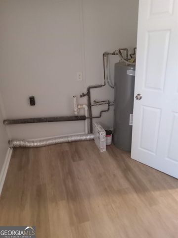 1186 NE Eastview Road NE, Conyers, GA 30012